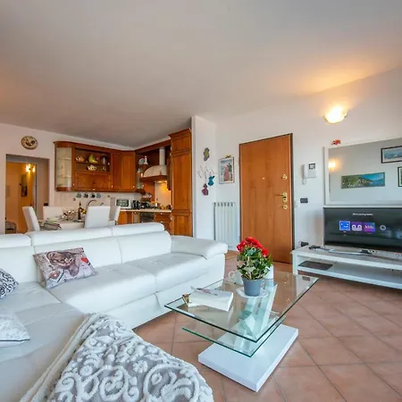 Biosio Sleeps 4 * Bellano