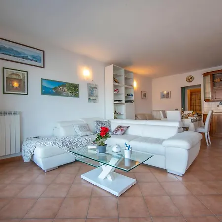 Apartment Biosio Sleeps 4 *